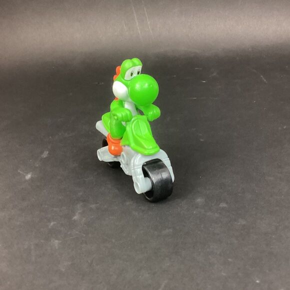 McDonald's x Nintendo-Mario Kart Lot-2022 -Donkey Kong + Yoshi + Toad + Toadette - Picture 2 of 9
